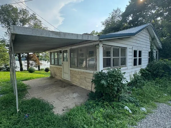 36 High St, Thornville, OH 43076