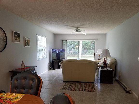 3rd image of 17 Lake Vista Trl APT 102