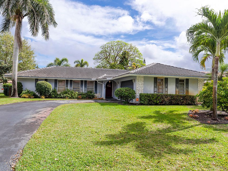 1st image of 1227 NW 83rd Avenue