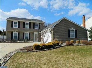 15 Greenleigh Dr, Sewell, NJ 08080