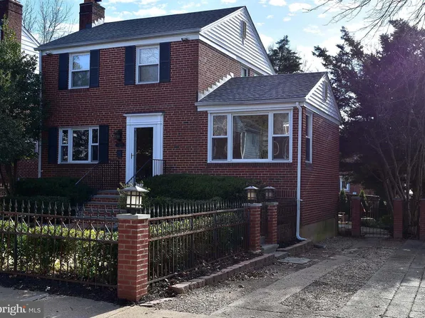 6222 27th St N, Arlington, VA 22207