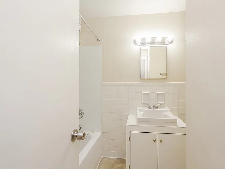 10431 Chris Dr — Photo 10
