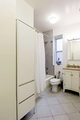 Rented by Compass | media 28