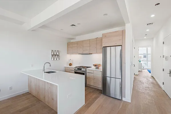 Sold by Nest Seekers International | media 19