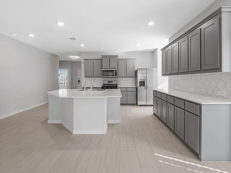 106 Daffodil Ln — Photo 8