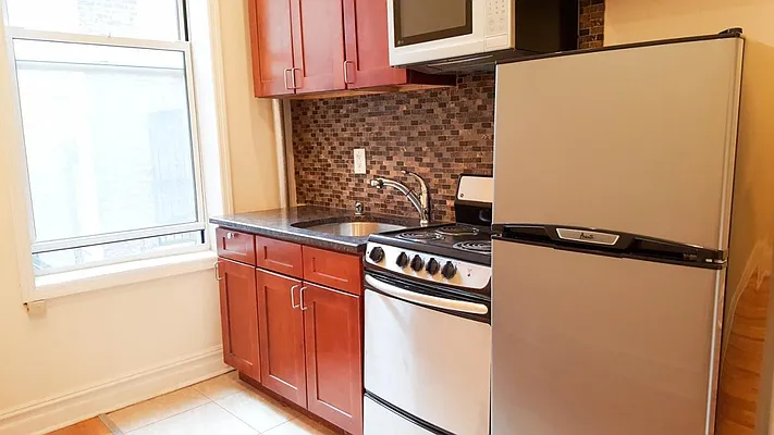 Rented by EXR | media 9