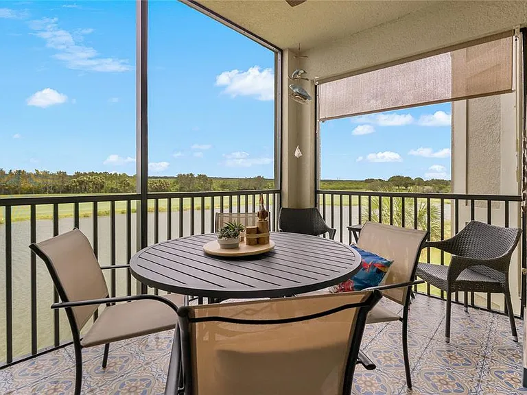 7015 River Hammock Dr #306 — Photo 3