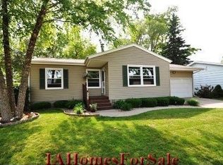 332 W Post Rd NW, Cedar Rapids, IA 52405