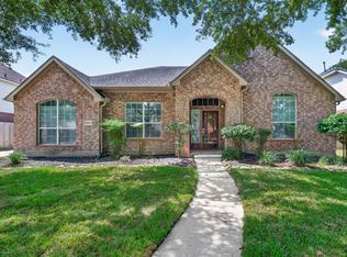 1608 Spring Glen Ln, Pearland, TX 77581
