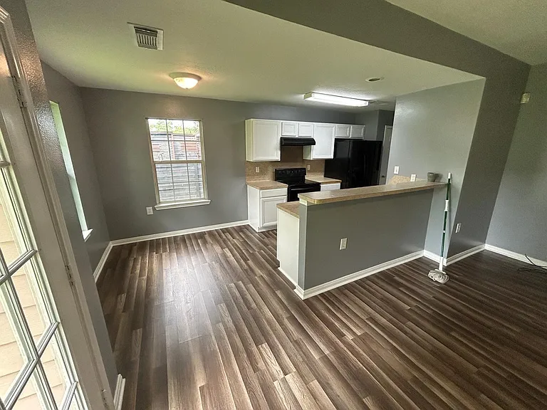 5878 Chapel Ln — Photo 3