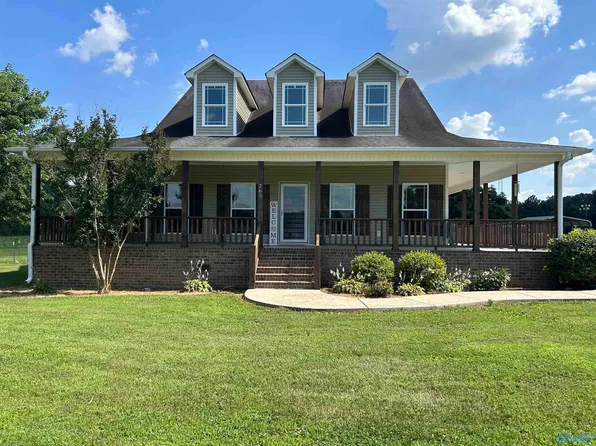285 Laid Back Ln, Hazel Green, AL 35750