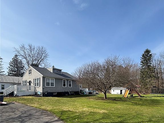 3rd image of 23 Phillips St