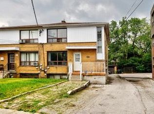 100 Rajah St #1, Toronto, ON M6A2J3