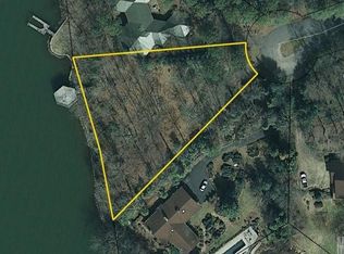 1090 25th Avenue Dr NW, Hickory, NC 28601