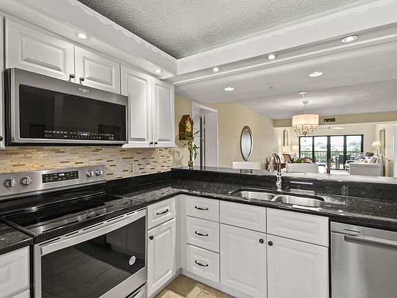 5th image of 301 Ocean Bluffs Boulevard #302