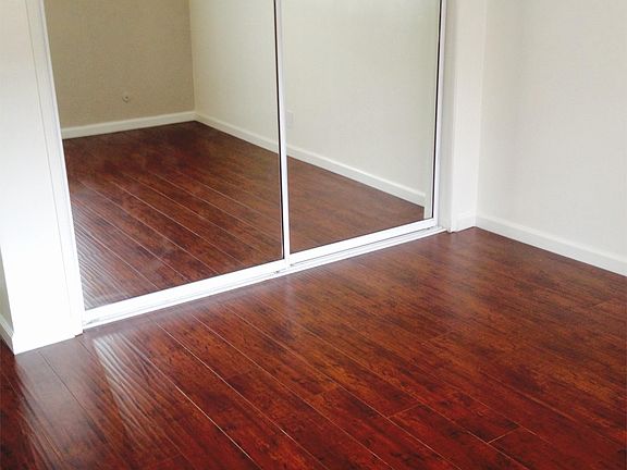 3rd image of 13629 Kornblum Ave APT 09