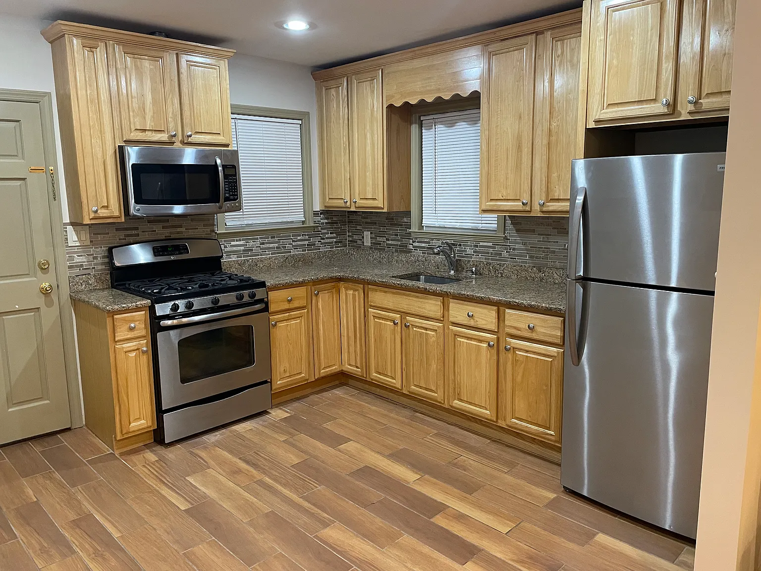 1 bed, $2,350 — Photo 1