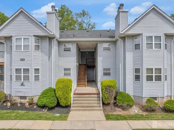 353 Ventnor Ct, Piscataway, NJ 08854
