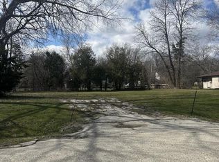 9091 N Silver Brook Ln, Brown Deer, WI 53223
