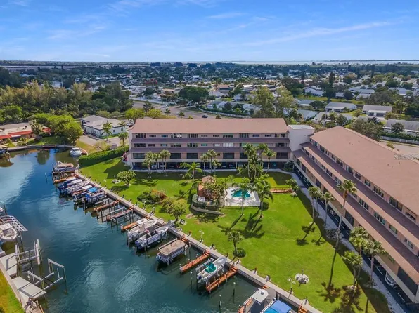 9604 Cortez Rd W APT 421, Bradenton, FL 34210