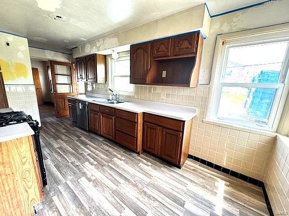 5th image of 25 Shepley Dr