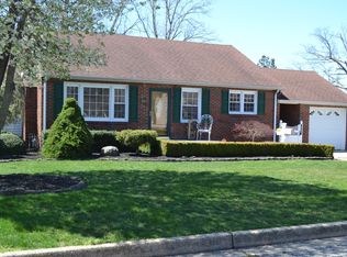 10 Temple Rd, Vineland, NJ 08360