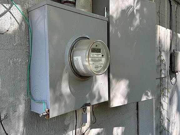 9th image of 2213 Vivian Dr