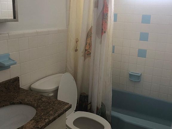 5th image of 1649 SE 4th St APT 4B