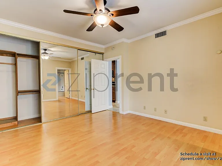 601 N Kenwood St #204 — Photo 9