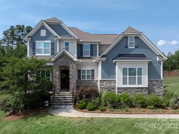 221 N Centurion Ln, Mount Holly, NC 28120