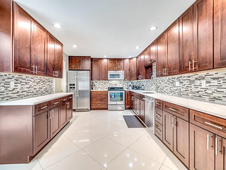 574 Juniper Pl — Photo 23