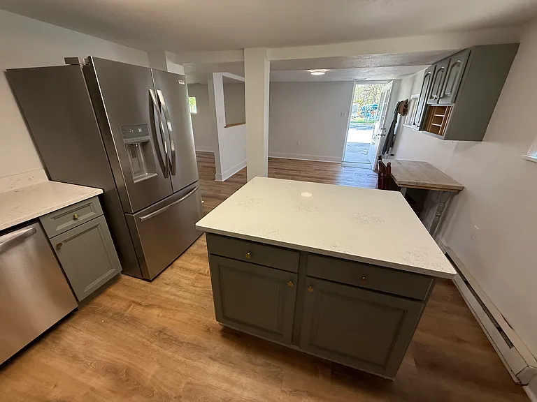 342 Madison Ave #1 — Photo 9