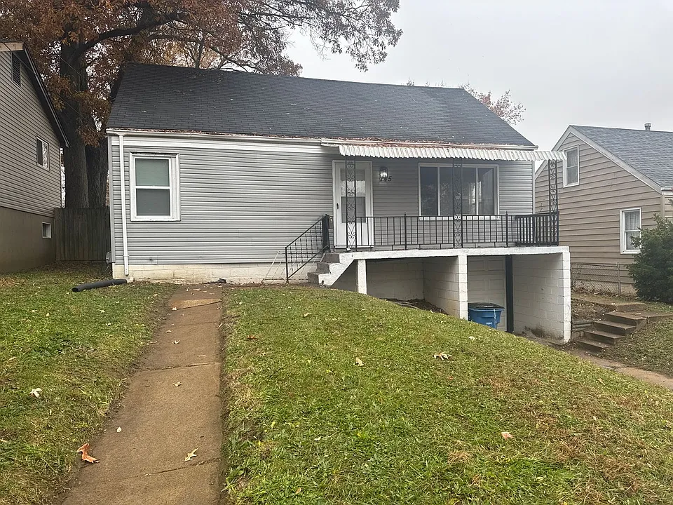 145 N Harvey Ave