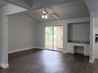 623 Blue Grass Dr, Dallas, TX 75211