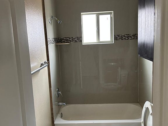 5th image of 4616 N Dogwood St #2