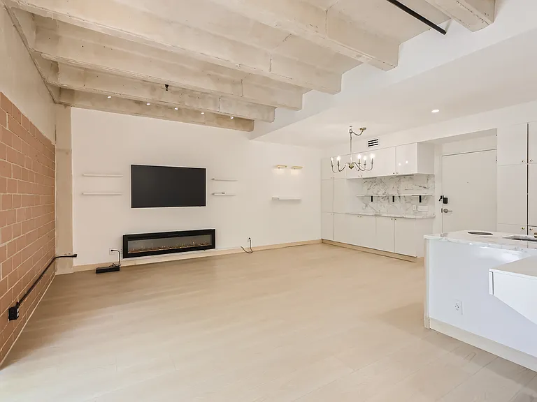 1115 S Alamo St #2402 — Photo 19