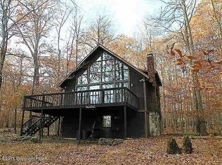 1101 Maple Dr, Pocono Lake, PA