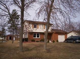 4806 Theresa Ln, Niagara Falls, NY 14305