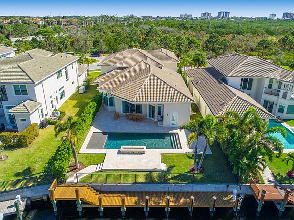 5th image of 13949 Willow Cay Dr