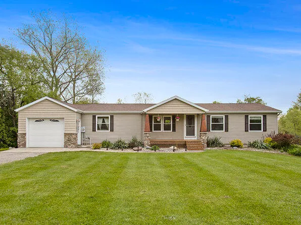 8900 Alpine Ave NW, Sparta, MI 49345