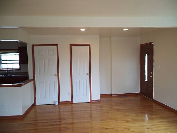 4th image of 148-74 Brookville Blvd Floor 1