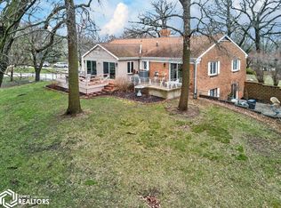 15 Timberlane Dr, Clear Lake, IA 50428