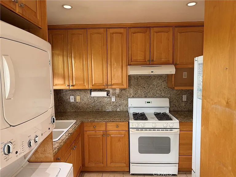 3017 W Victory Blvd — Photo 9