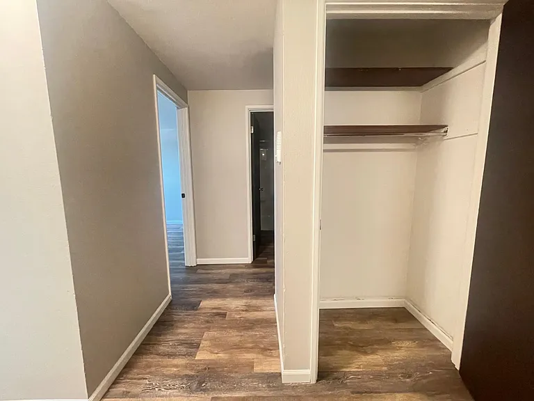 1120 Ann St #13 — Photo 6
