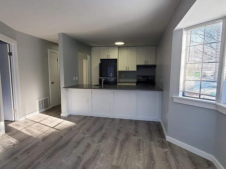 621 Riverine Dr #101 — Photo 3