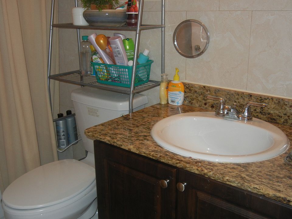 2nd image of 13936 SW 90th Ave #106