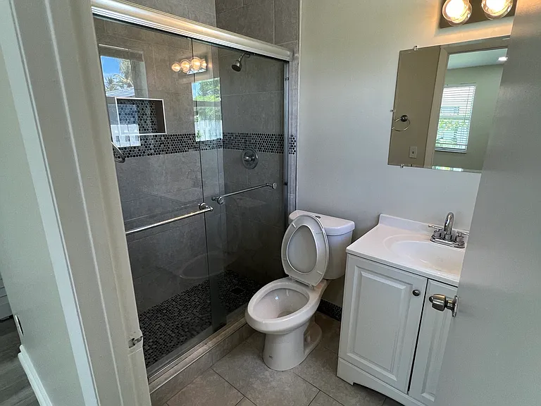6324 Taylor St — Photo 12