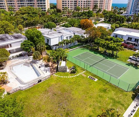 210 Sea View Dr #501 — Photo 19