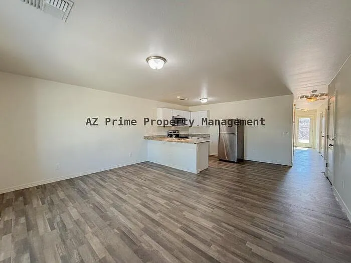 3 bed, 2.0 bath, 1012 sqft, $1,395 — Photo 4