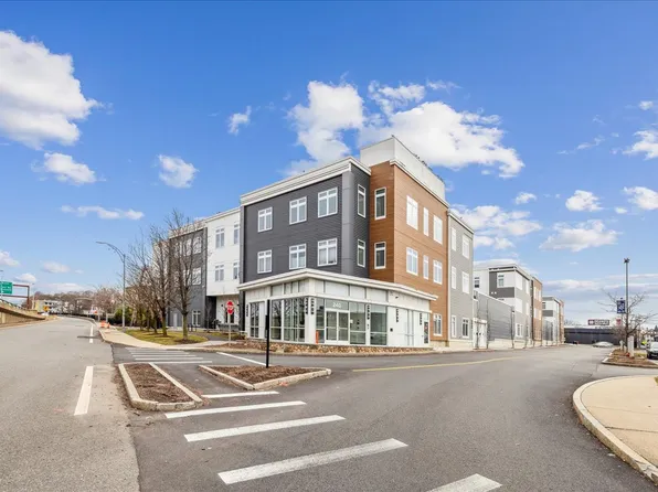60 Cross St E #227, Somerville, MA 02145